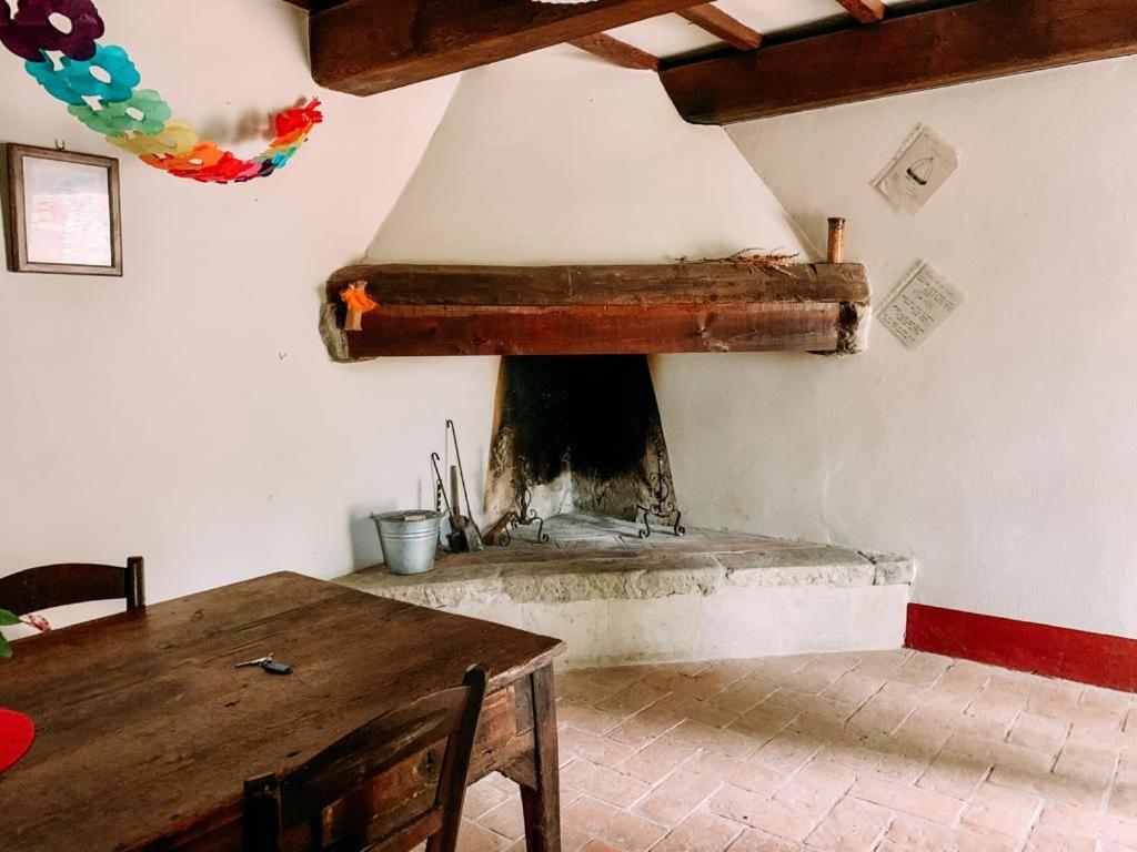 Apartamento Casale Gli Ulivi Donnini Exterior foto