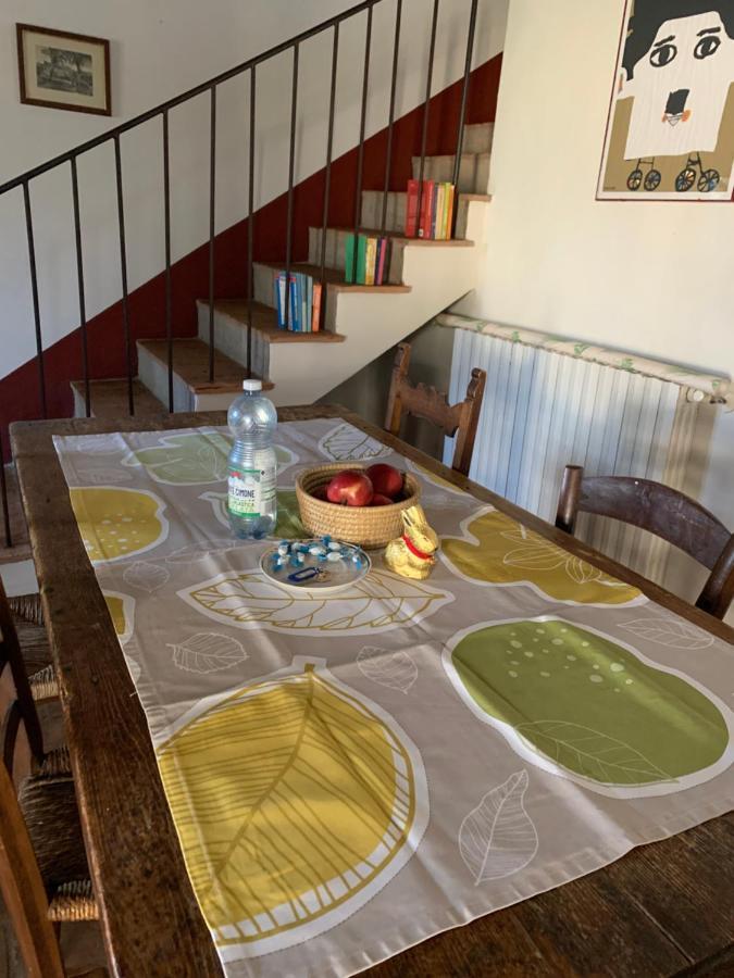 Apartamento Casale Gli Ulivi Donnini Exterior foto